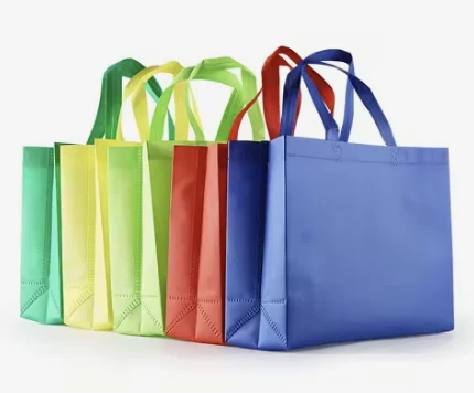 Bosses de botes de compres no teixides